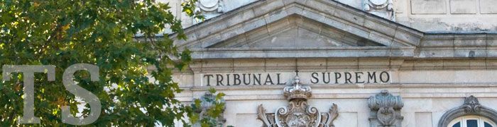 El Tribunal Supremo unifica doctrina: un inmigrante en paro no pierde la prestación al estar hasta 90 días fuera de España