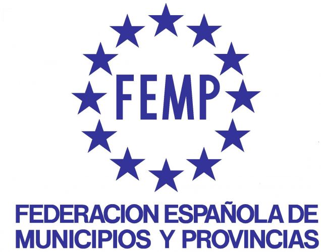 Los y las trabajadoras sociales se reúnen con el secretario general de la FEMP