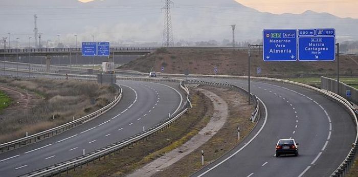 2.600 millones de euros rescatarían a los 700.000 hogares sin ingresos que hay en España