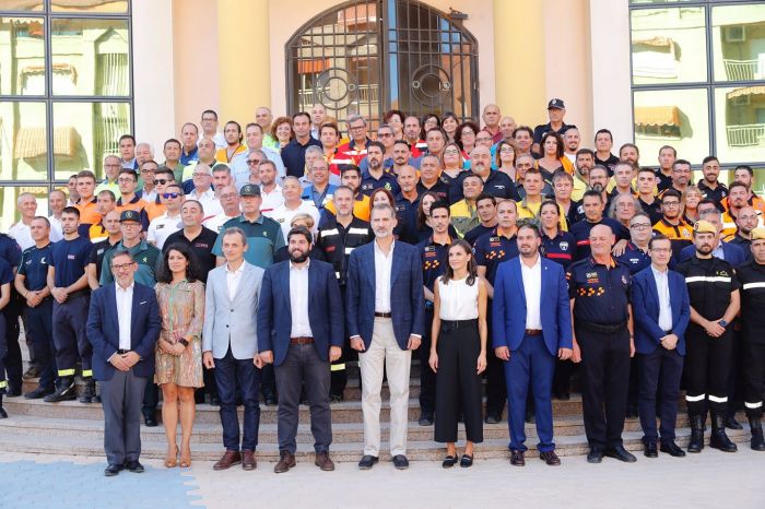 El Colegio participa en la visita de Sus Majestades Los Reyes a Los Alcázares