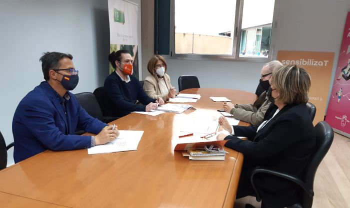 El Colegio de Trabajo Social de la Región de Murcia traslada los datos preliminares del estudio sobre la situación de profesionales de trabajo social de los servicios sociales de atención primaria de la Región de Murcia frente al COVID-19