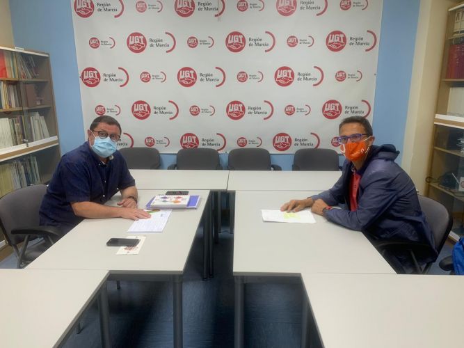 Reunión de UGT y el Colegio para abordar las cuestiones de interés común