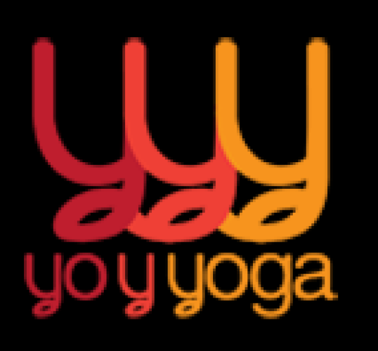El Colegio Oficial de Trabajo Social firma un convenio con Yoyyoga para sus colegiados/as y precolegiados/as.