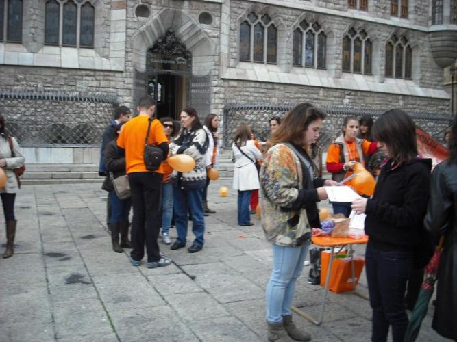 GRACIAS A TODAS Y A TODOS POR VUESTRA PARTICIPACIÓN EN LA MAREA NARANJA DE LEÓN