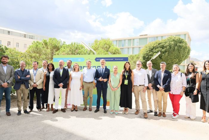 El Colegio asiste al acto inaugural del II Encuentro Tecnológico para Personas Mayores 'eXPeriencia 6.0'