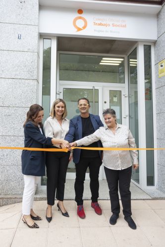Éxito rotundo con aforo completo en la inauguración de la nueva sede colegial